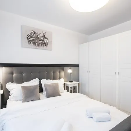 Bubble I Modern 1 Bedroom On Nerva Traian